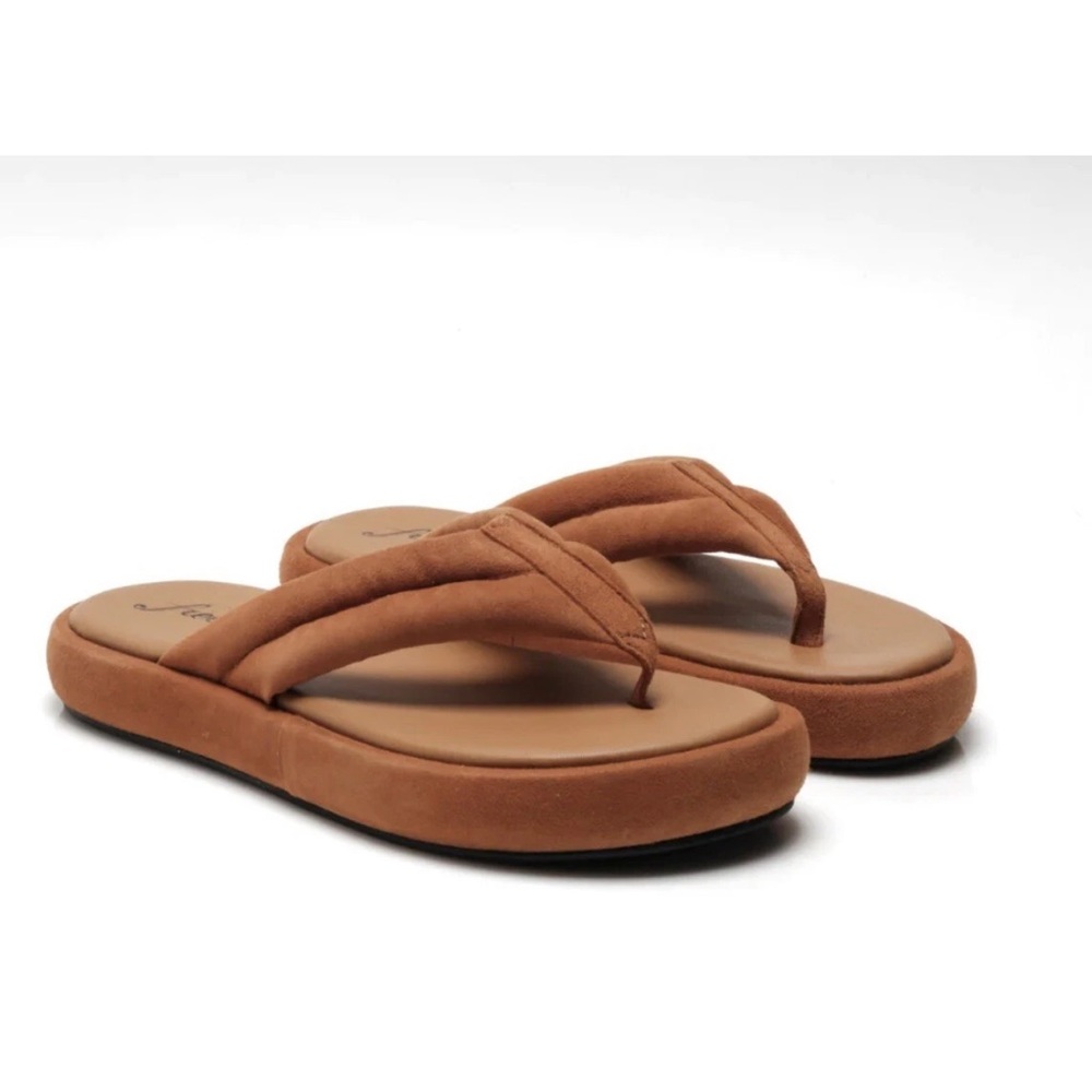 New Free People Wonderland Thong Flip Flops Sandals Suede Tan 8/39 Womens - Picture 2 of 10